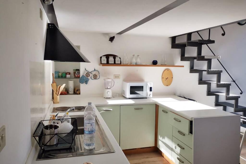 Studio Loft In The Center Sanremo For 3 People المظهر الخارجي الصورة